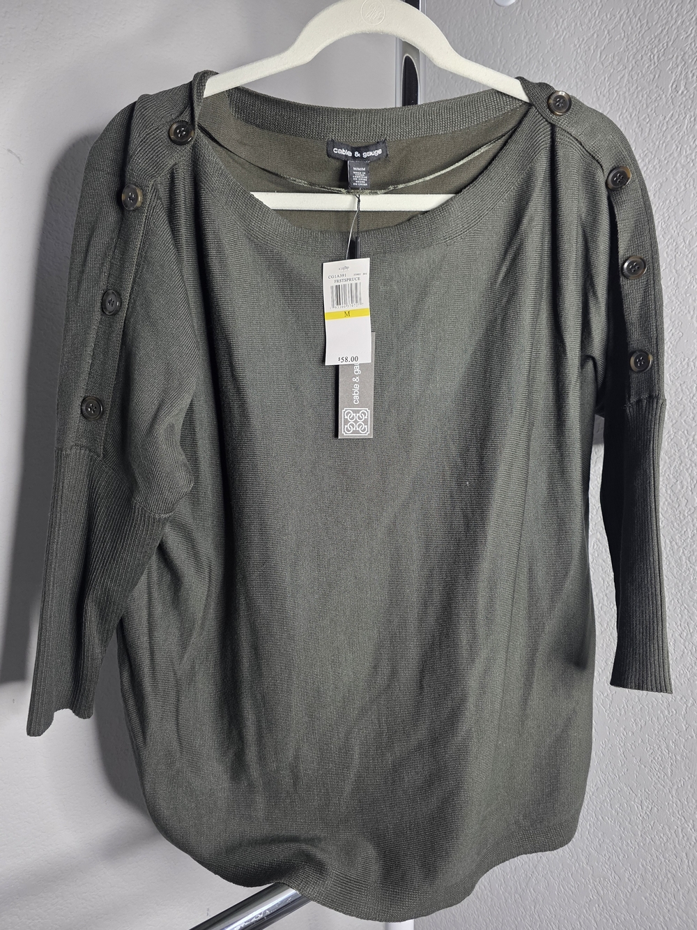 🍃NWT Cable & Gauge Olive Green Button Sleeve Ribbed Sweater - Medium